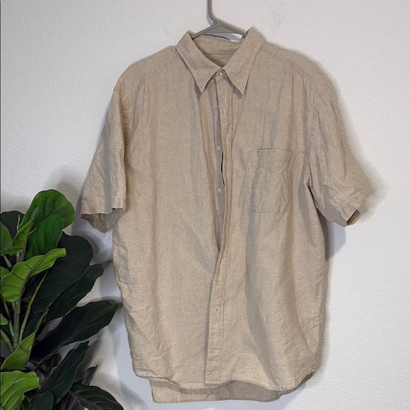 Eddie Bauer Other - Eddie Bauer Tan Lightweight 100% linen Casual button down short sleeve Shirt